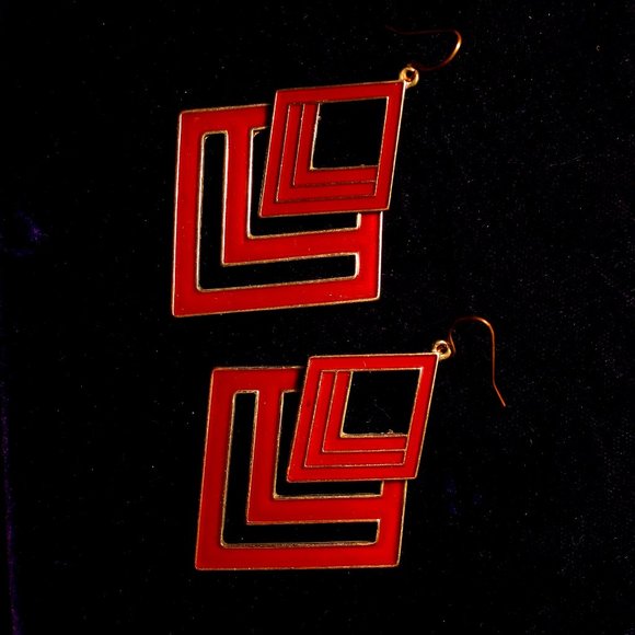 [UNKNOWN] Red Rhomboid Earrings - Picture 8 of 11
